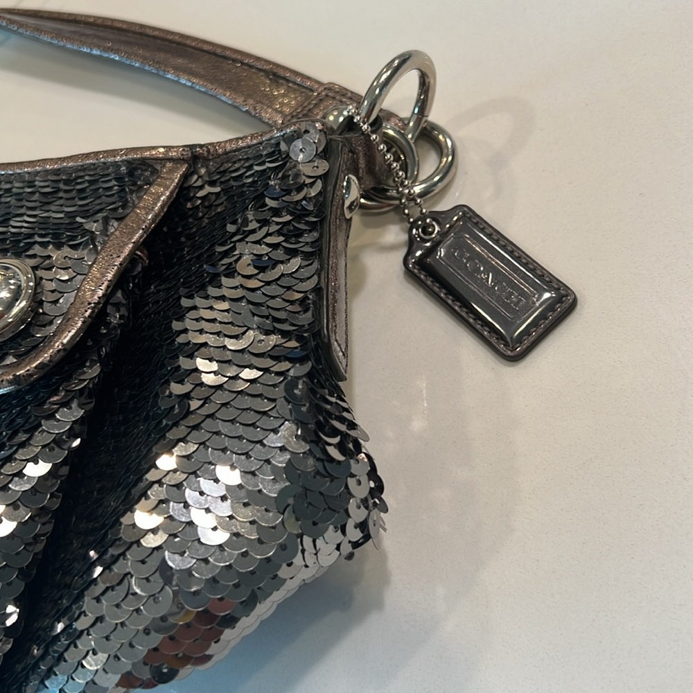 Coach Poppy Silver Sequin Women's Bag #G1069–15351 - Picture 7 of 7